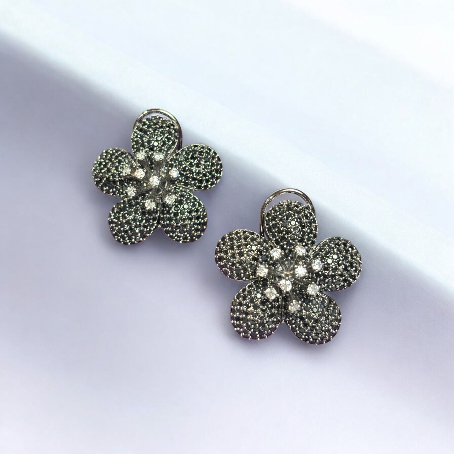 Lyla Floral Earrings
