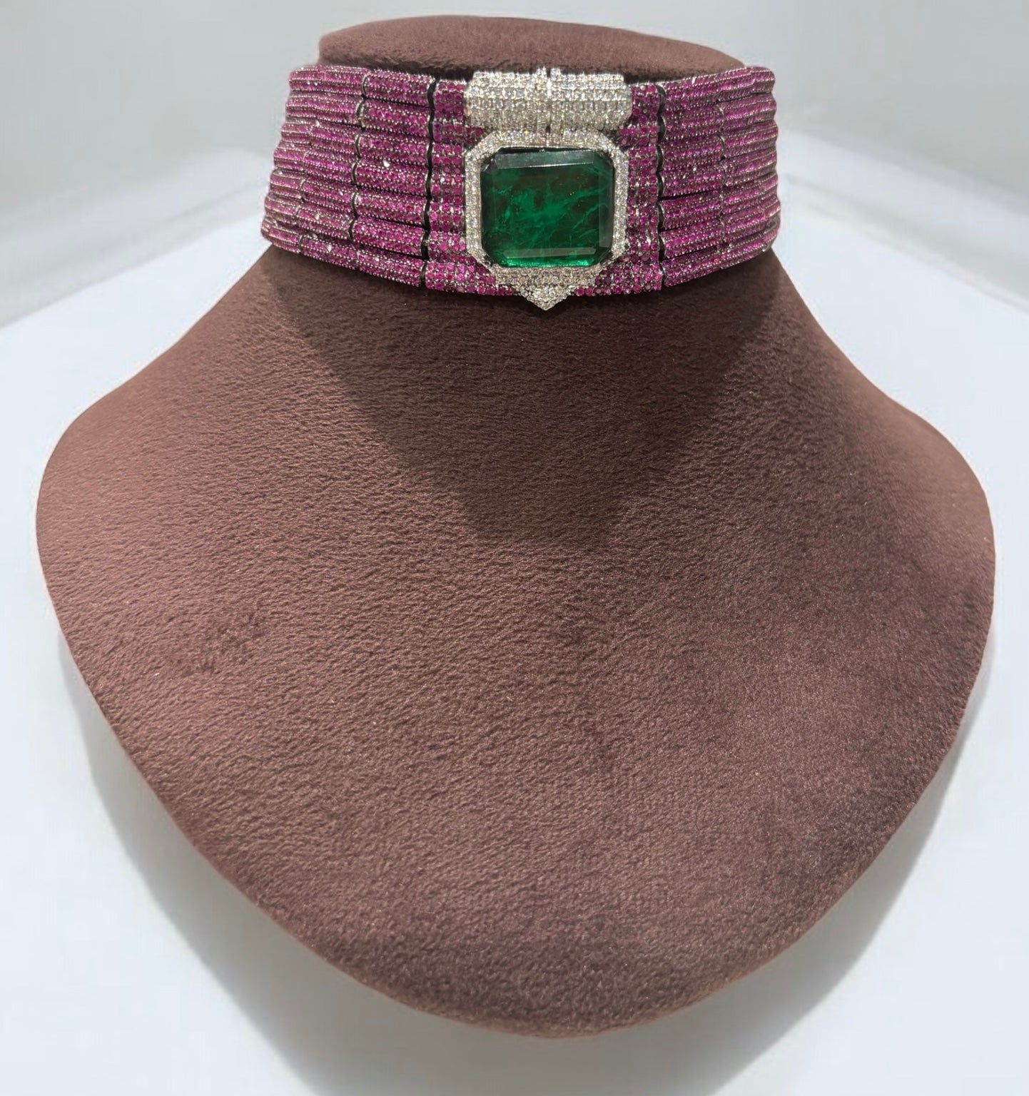 Mayaa Emerald Victorian Choker