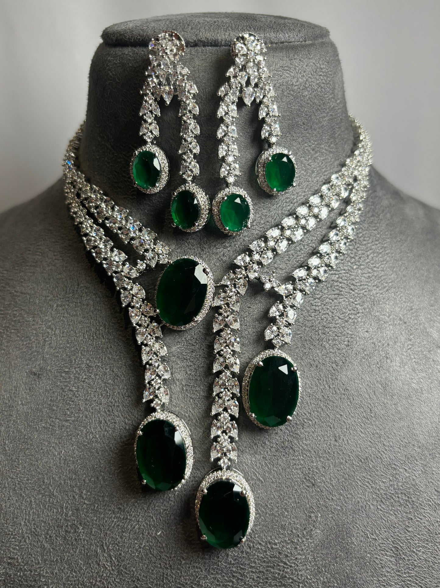 Forest Diamond Necklace Set