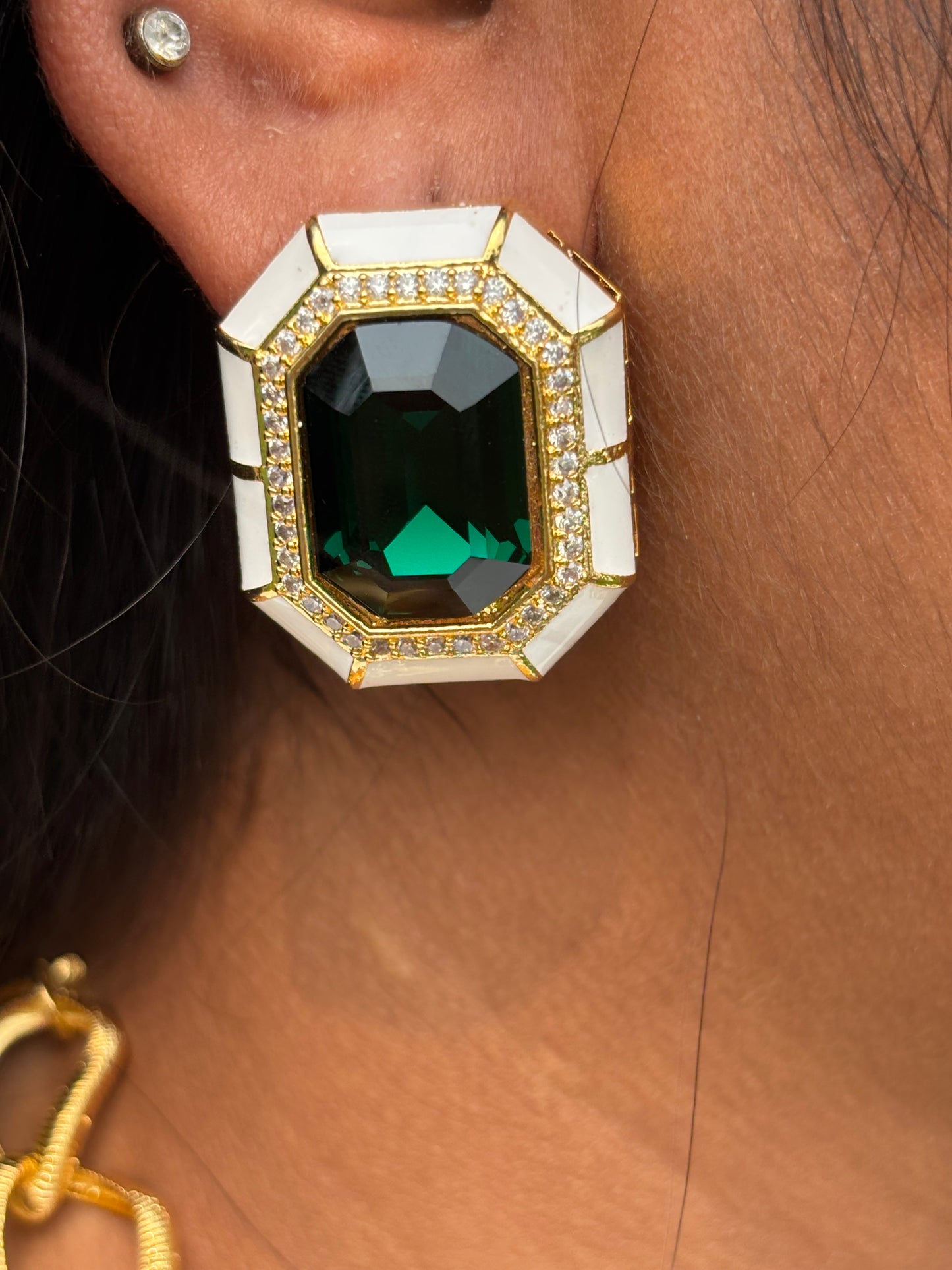 Niharika Swarovski Choker