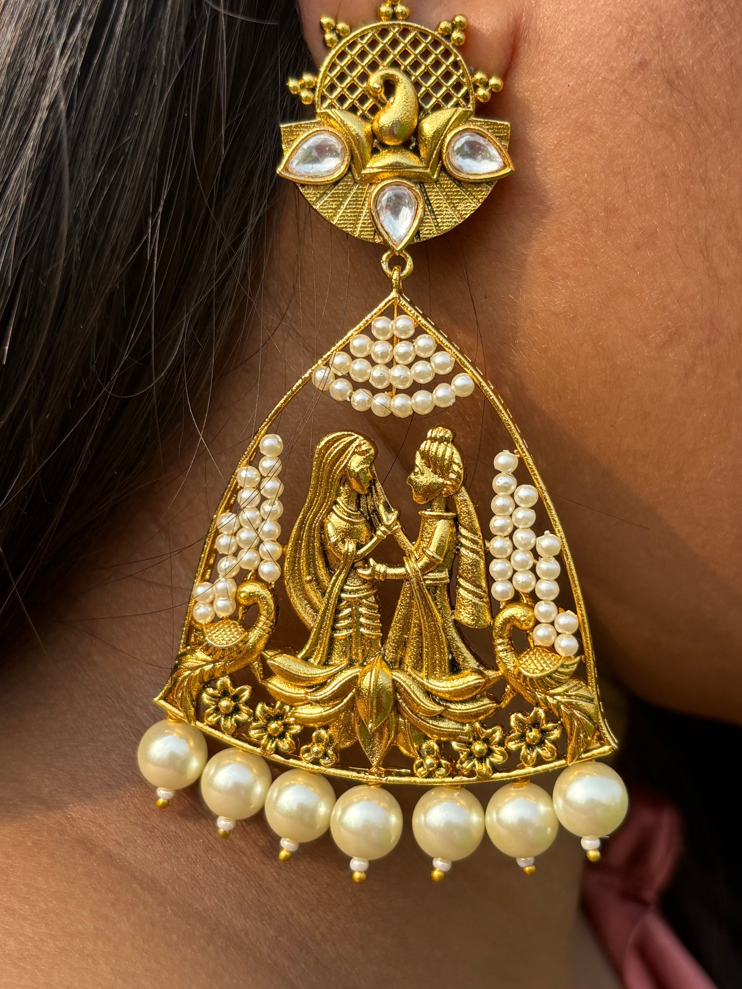 Royal Pearl Earrings