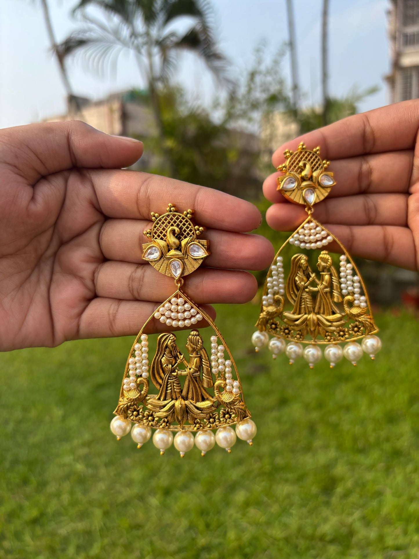 Royal Pearl Earrings
