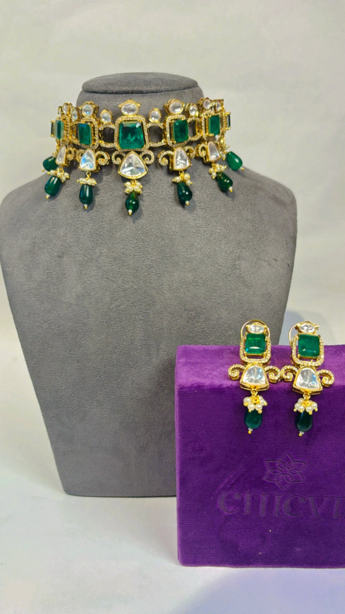 Shikha Emerald Choker