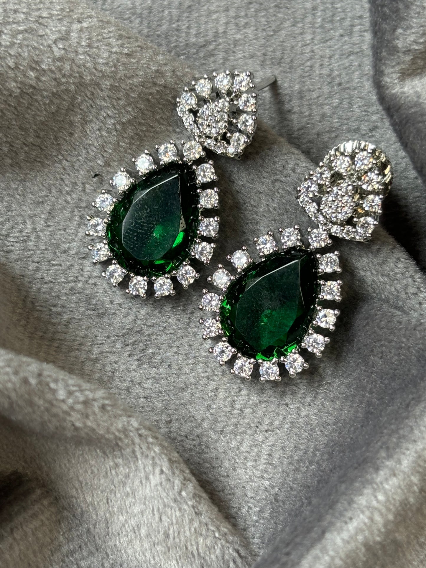 Verdant Grace Drop Earrings7