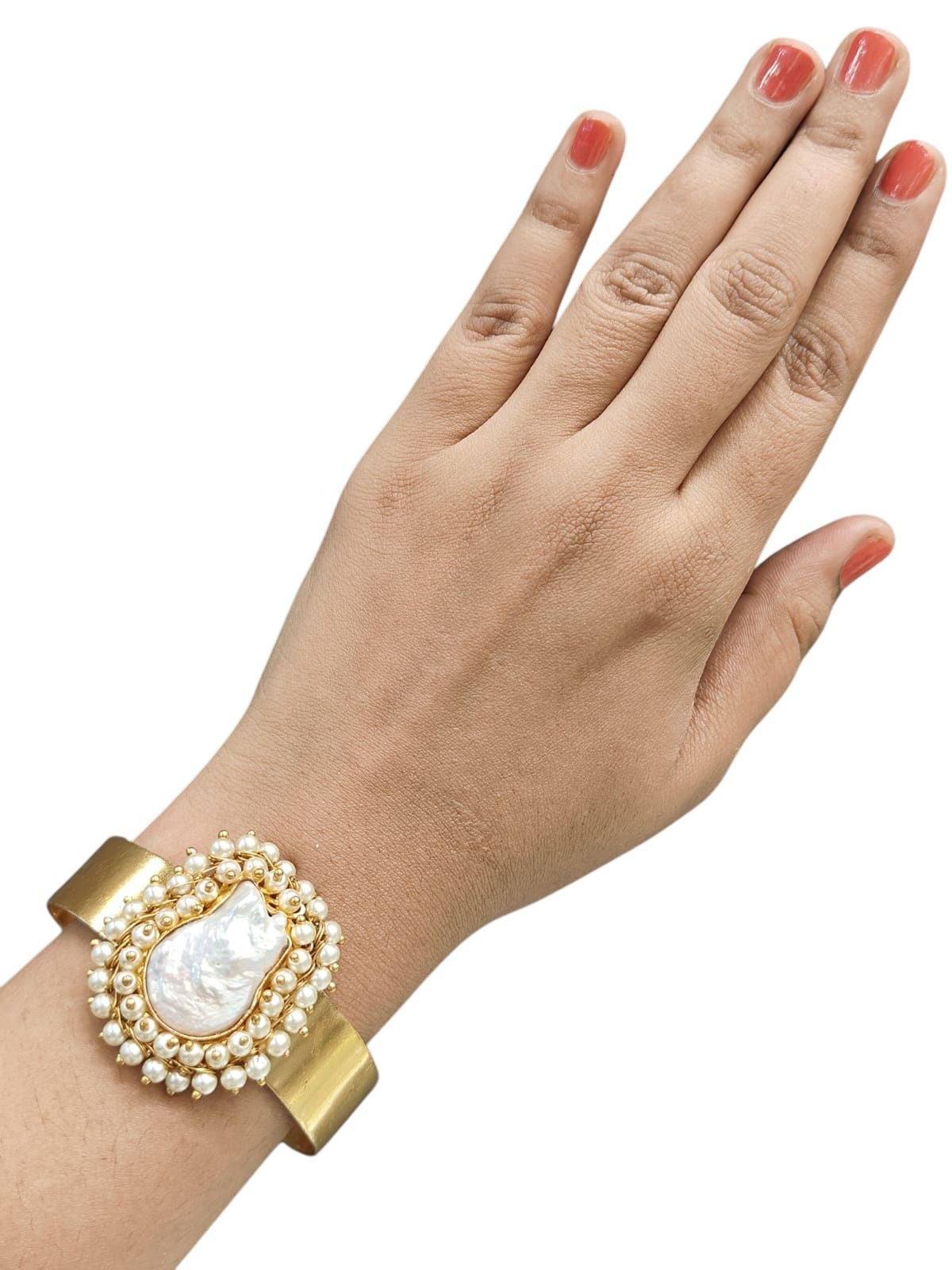 Aaloka Cuff Bracelet