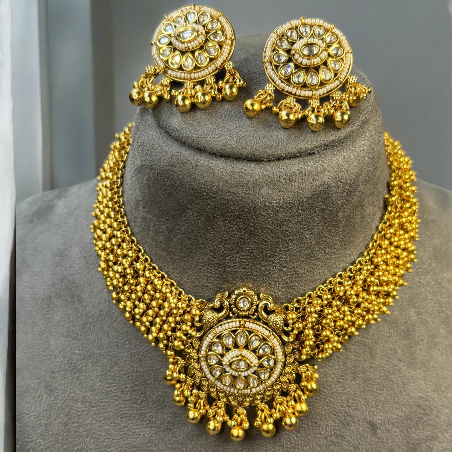Kunti Gold Polki Set