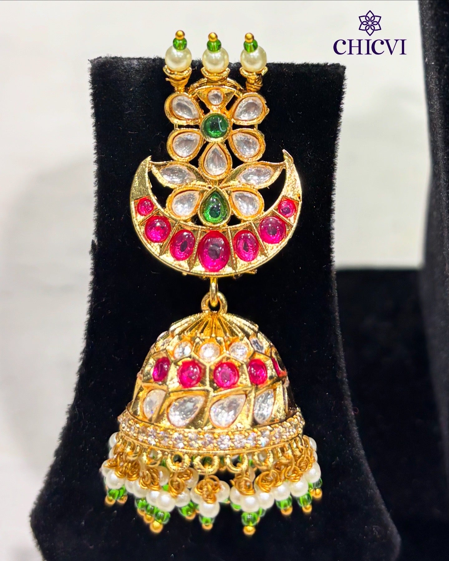 Anaisha Kundan Necklace Set