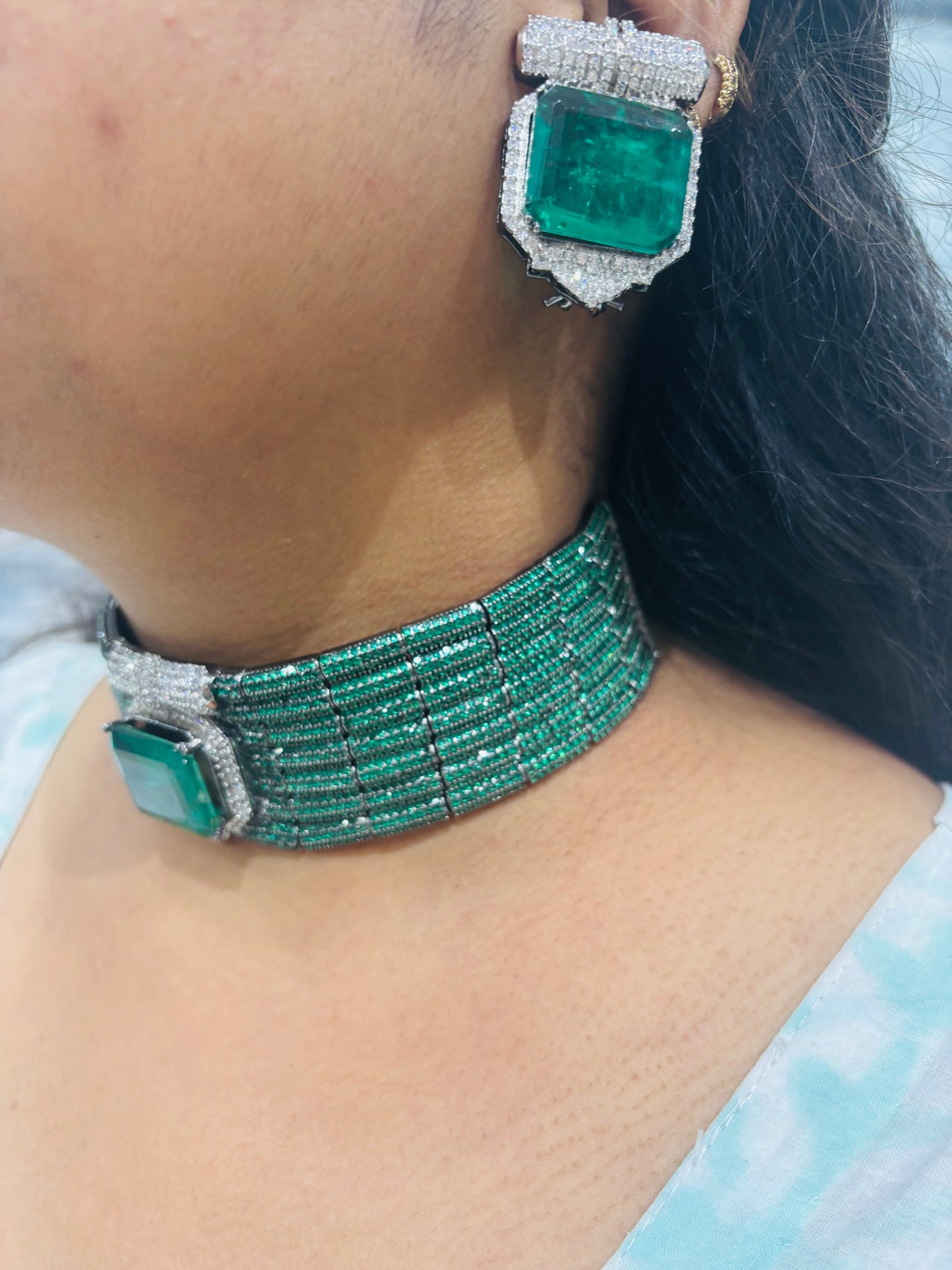 Mayaa Emerald Victorian Choker