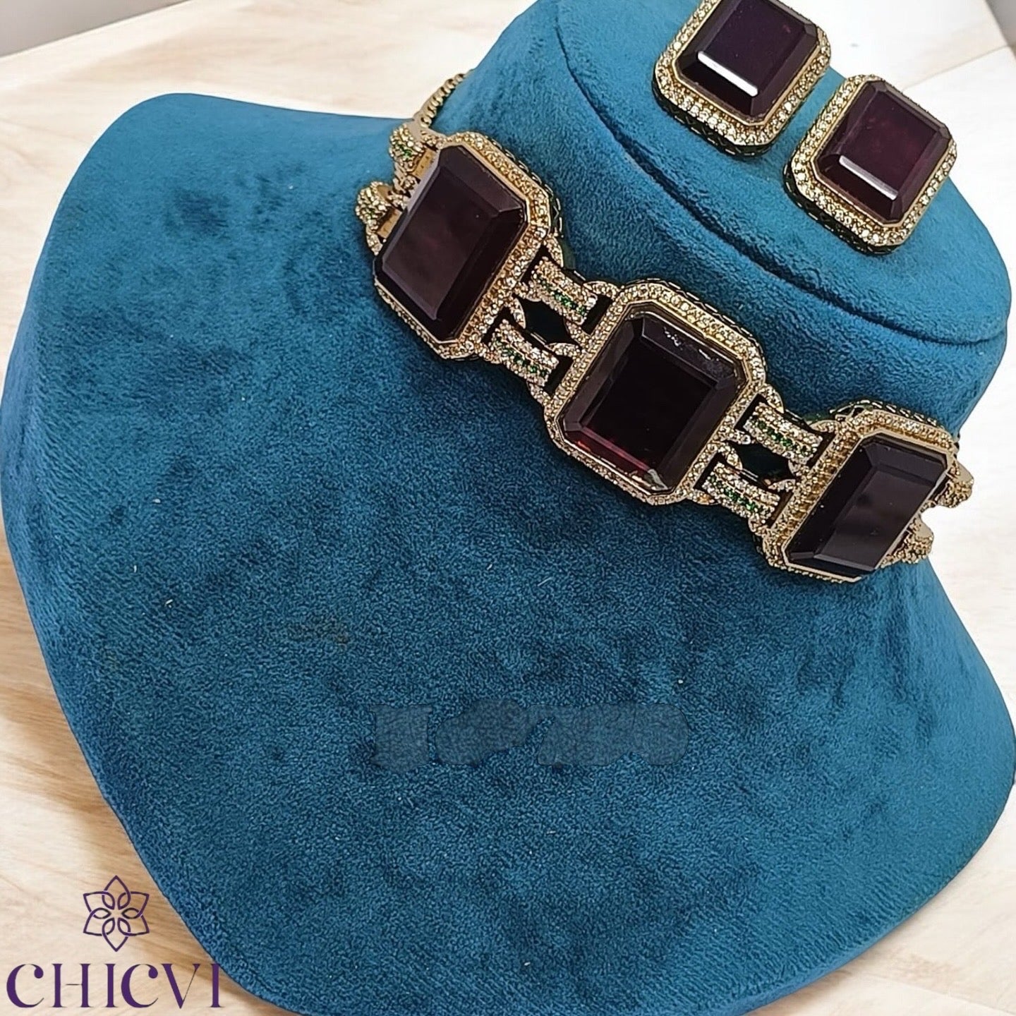 Sara Diamond Choker