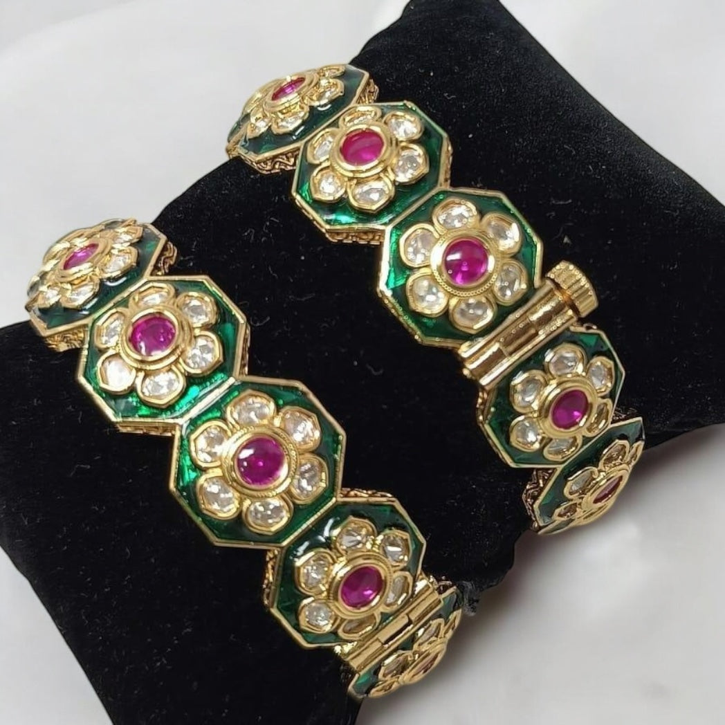 Aarvi Kundan Bangle