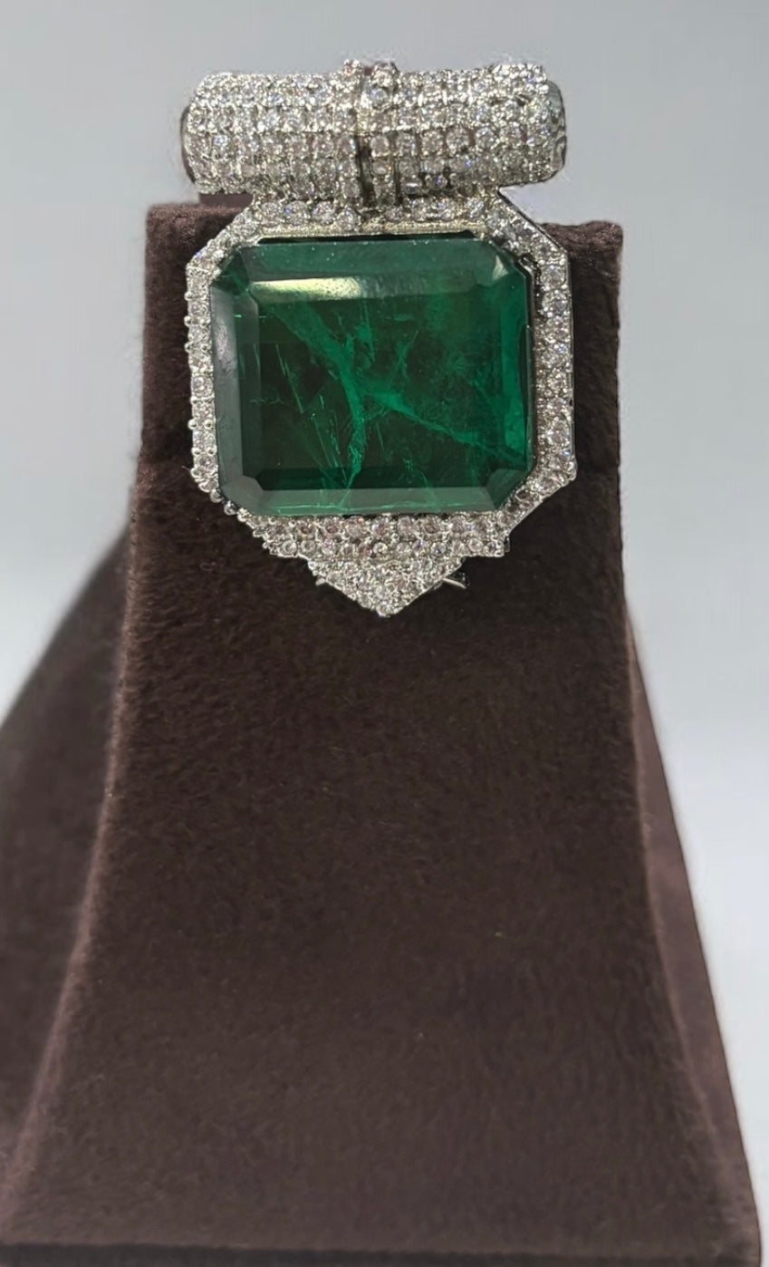 Mayaa Emerald Victorian Choker