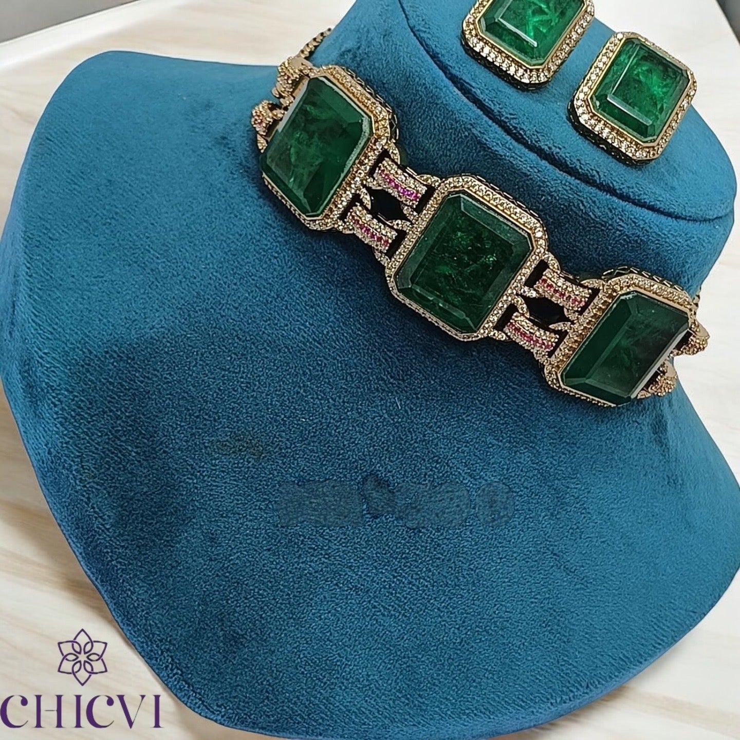 Sara Diamond Choker