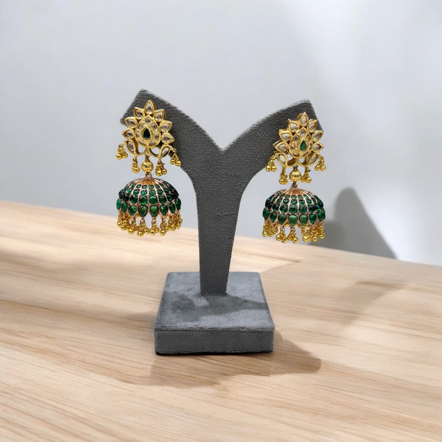 Aarna Jhumka
