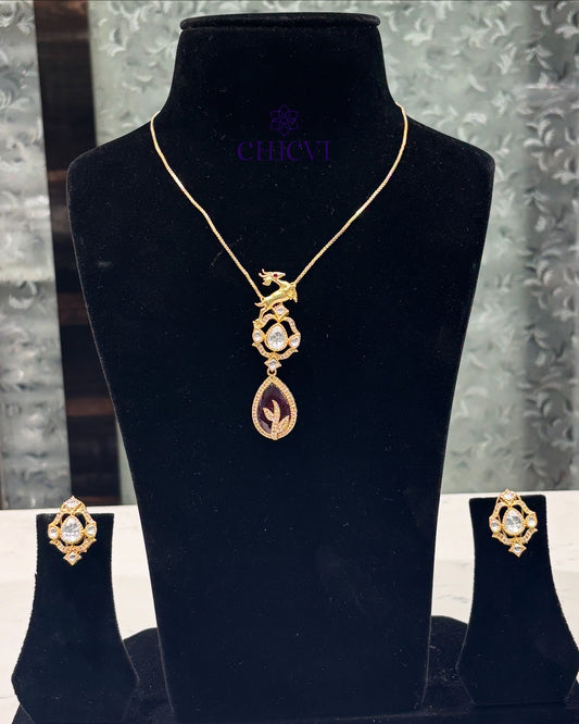 Kyra long Pendant