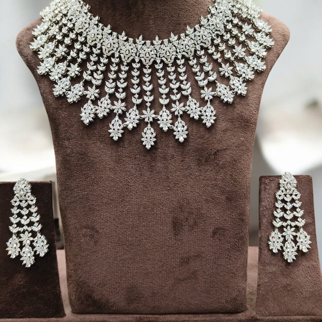 Anvi Diamond Necklace