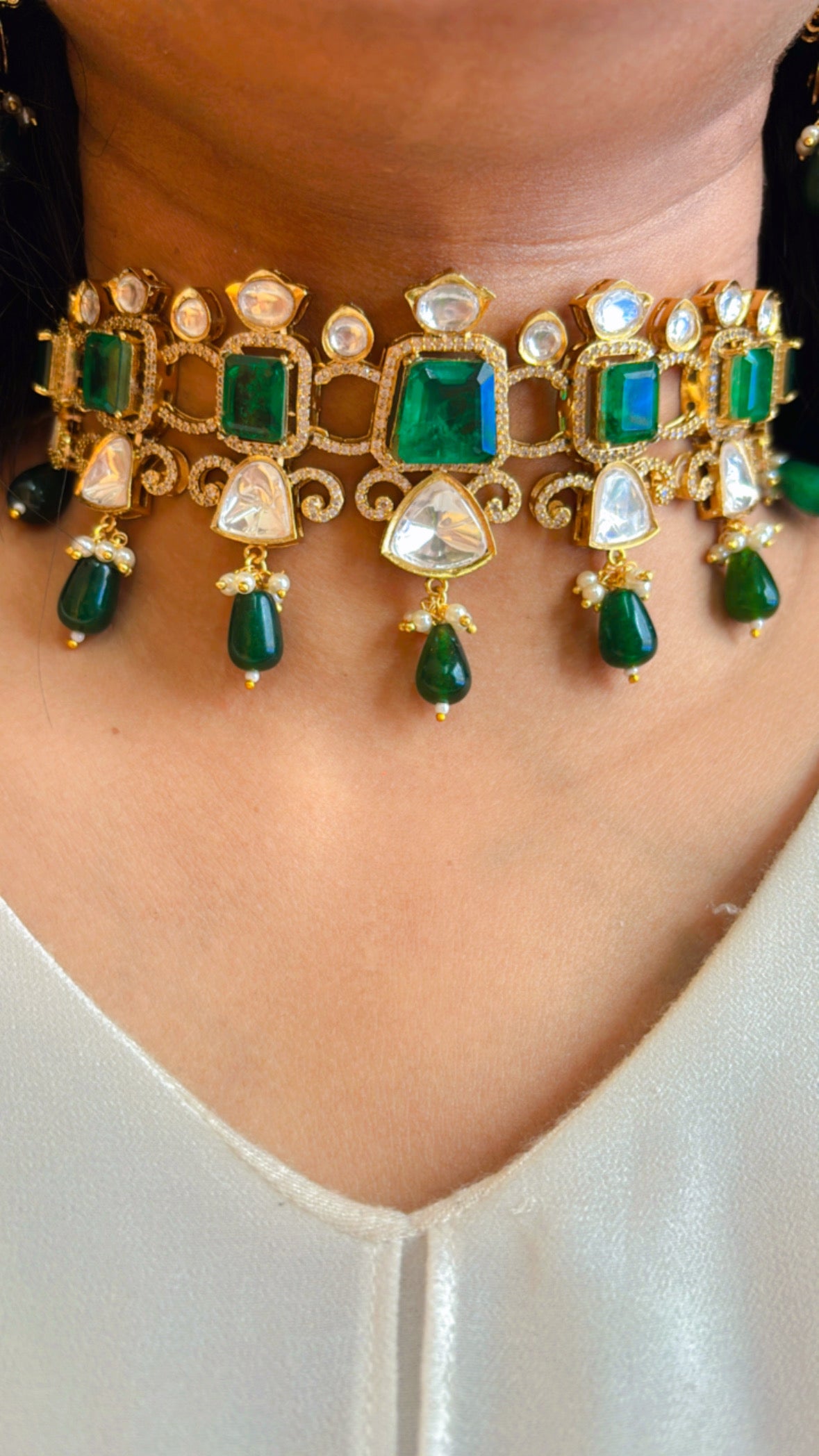 Shikha Emerald Choker