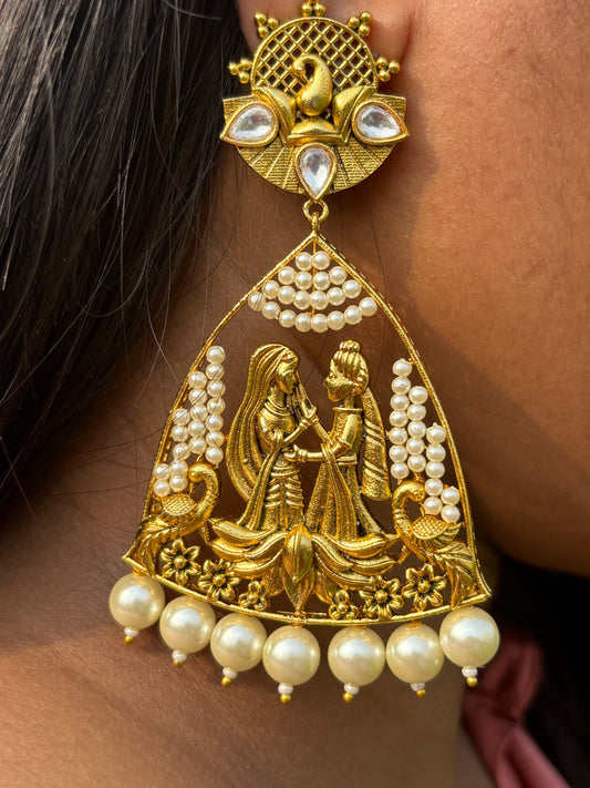 Royal Pearl Earrings