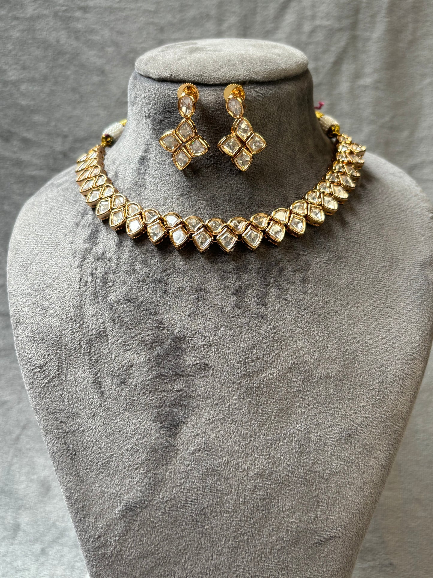 Classsic kundan CHOKER CUM NECKLACE SET