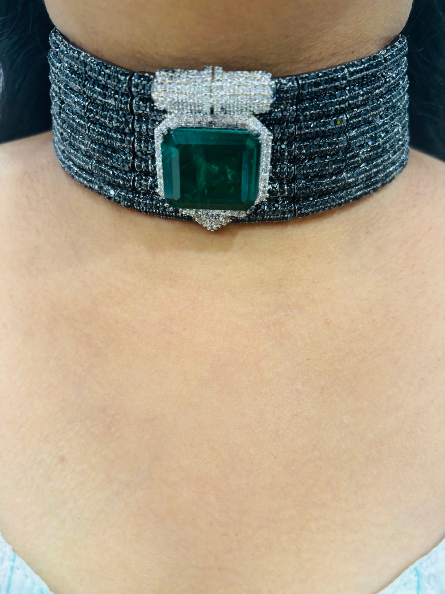 Mayaa Emerald Victorian Choker