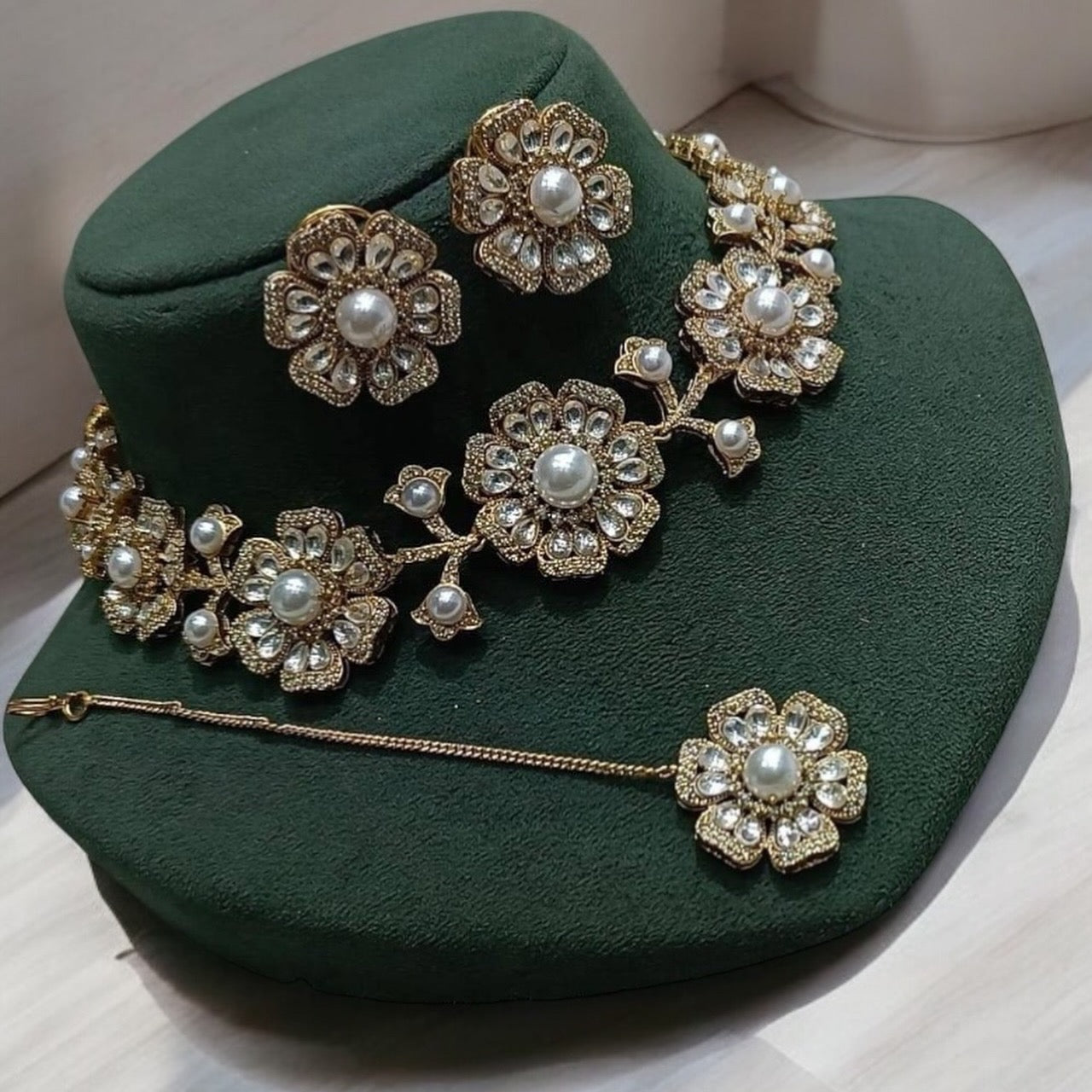 Heer Floral Choker