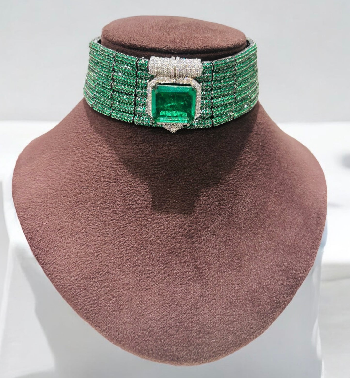 Mayaa Emerald Victorian Choker
