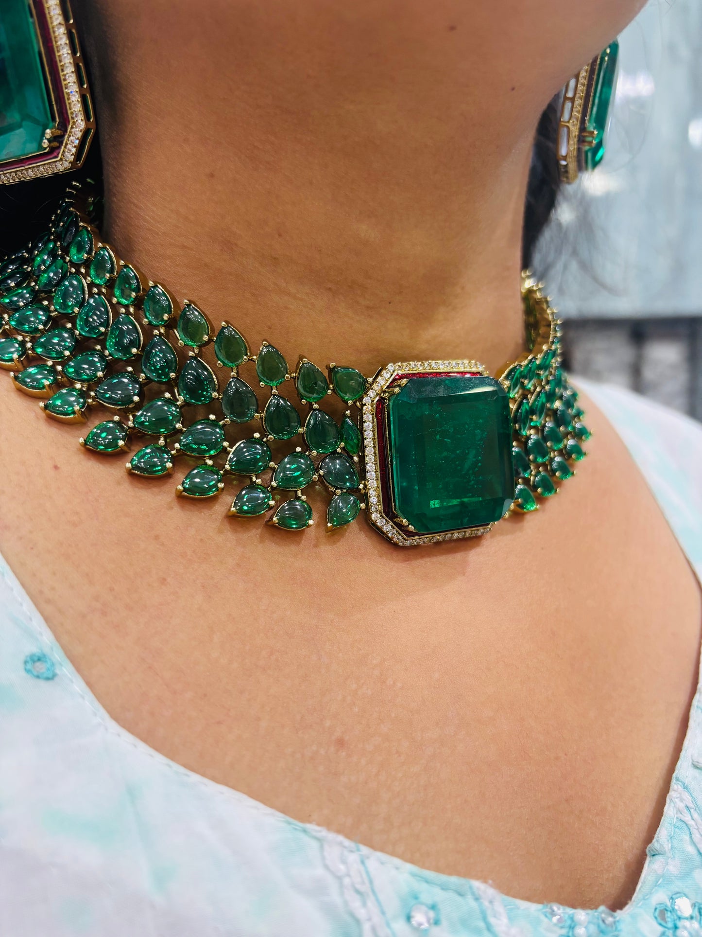 Rukmini Emerald Choker
